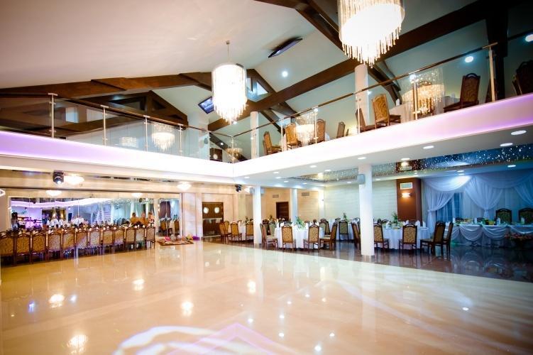 U Ojdanow Hotel Wegrow Ngoại thất bức ảnh